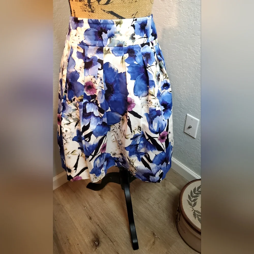 White House Black Market Blue and Purple Floral A-Line Skirt